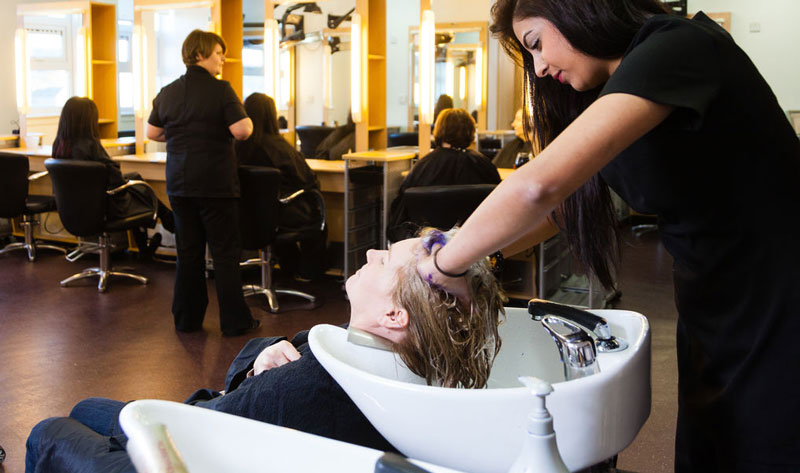 بازار کار آرایشگری در کانادا