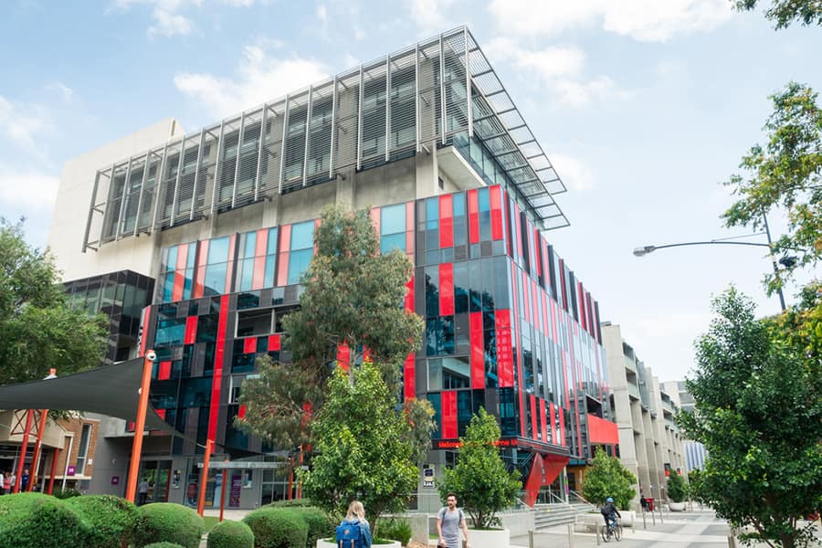 دانشگاه تکنولوژی سویین برن Swinburne University of Technology